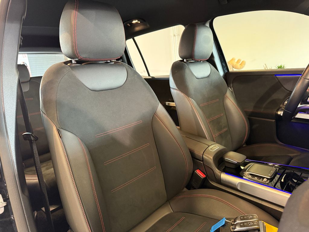 Mercedes-Benz EQB 2023