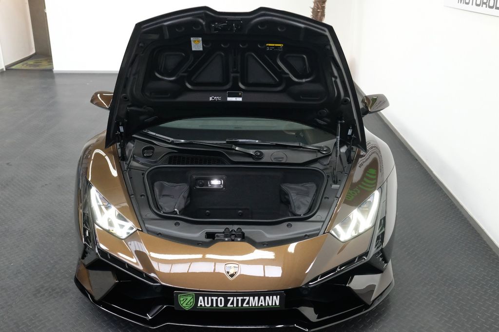 Lamborghini Huracán 2024