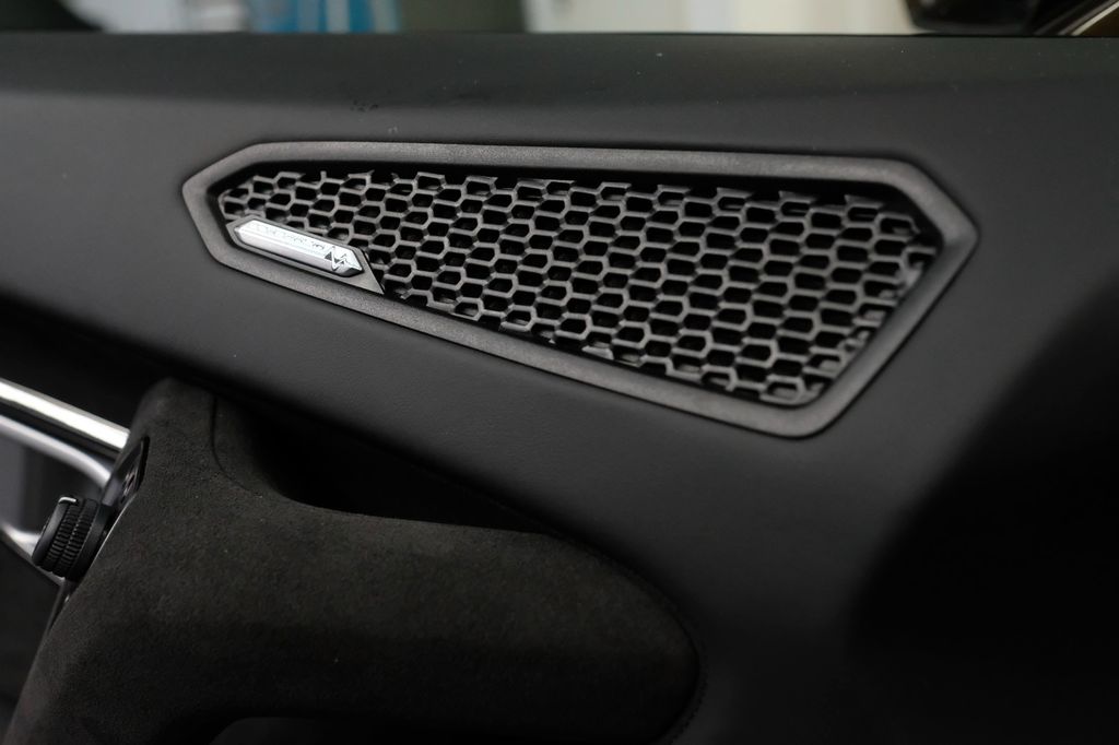 Lamborghini Huracán 2024