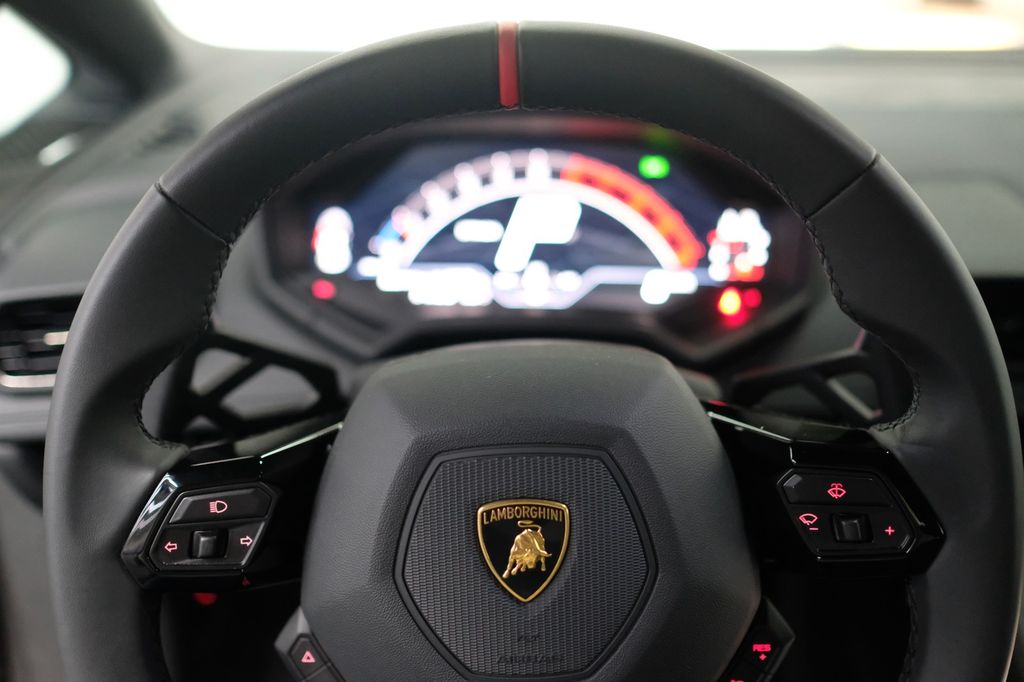 Lamborghini Huracán 2024