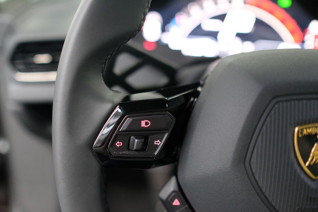 Lamborghini Huracán 2024