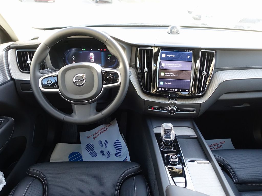 Volvo XC60 2025