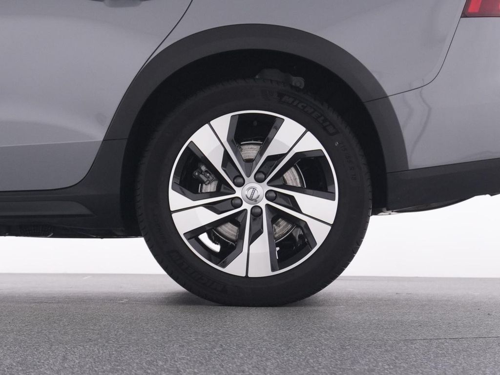 Volvo V60 Cross Country 2023