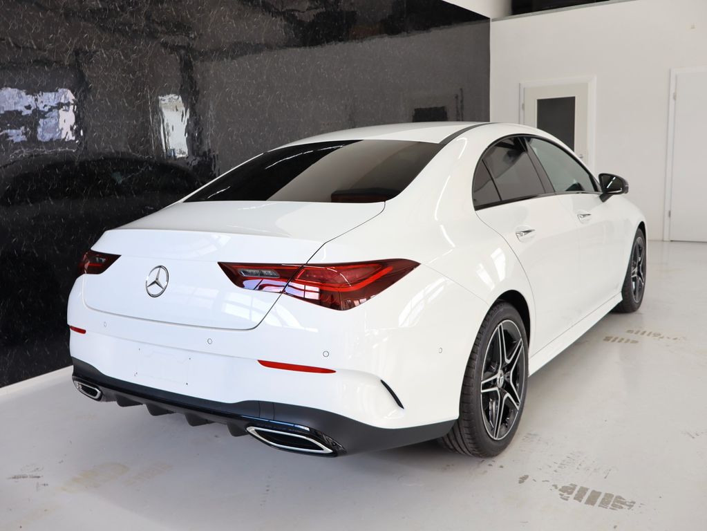 Mercedes-Benz CLA 200