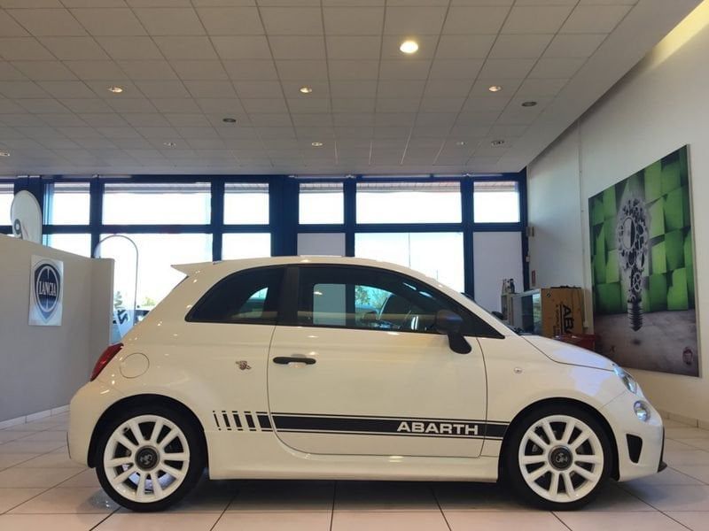 Abarth 595 2024