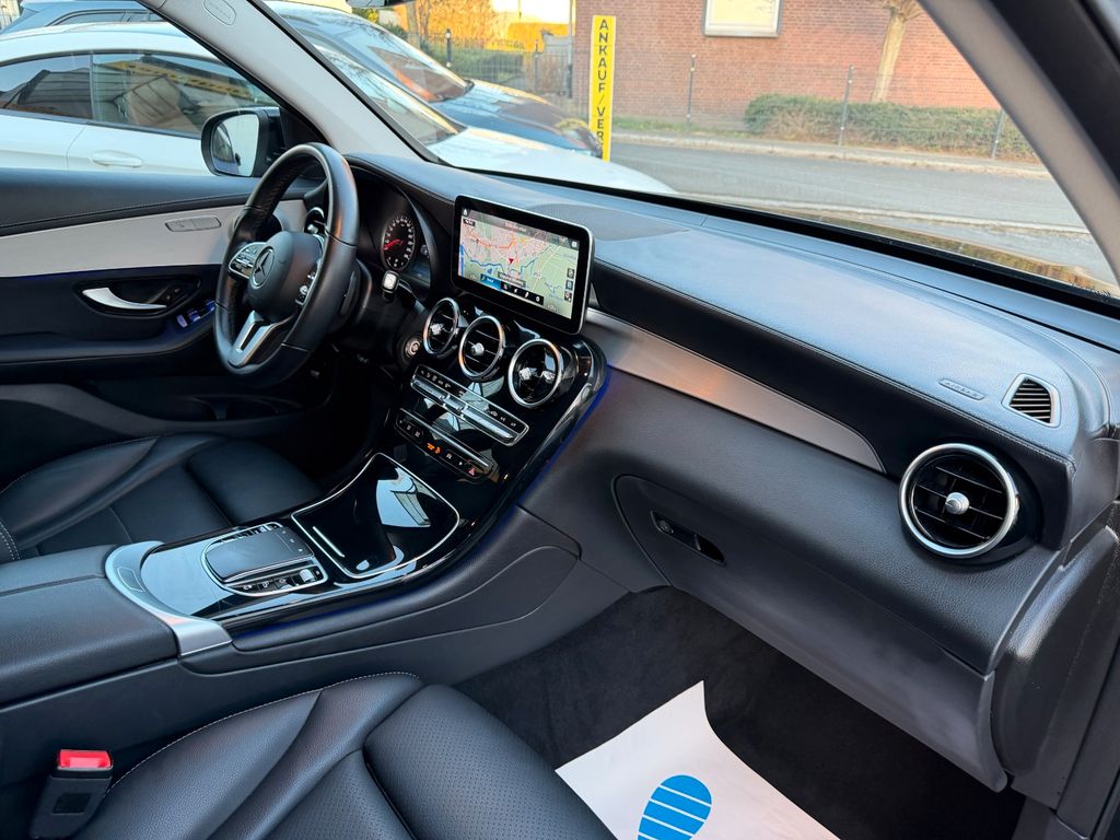 Mercedes-Benz GLC 300 2022