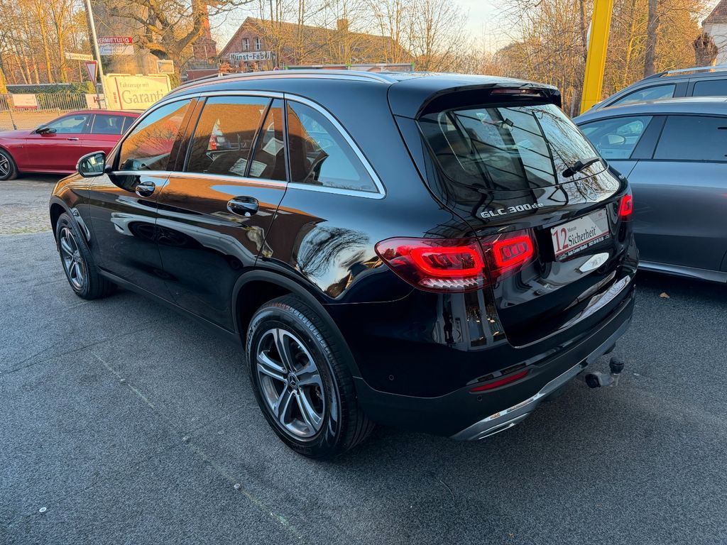 Mercedes-Benz GLC 300 2022