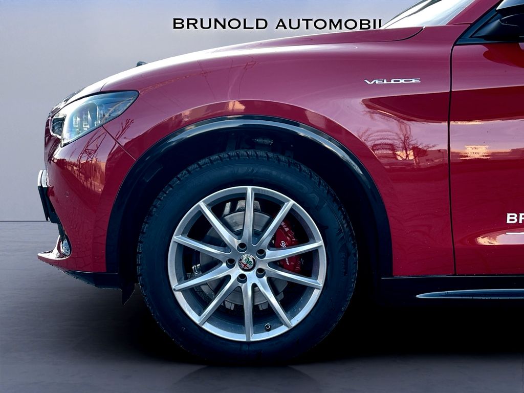 Alfa Romeo Stelvio 2025