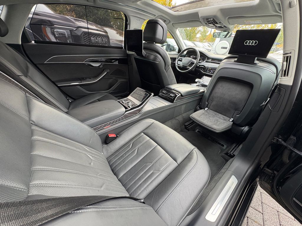 Audi A8 2022
