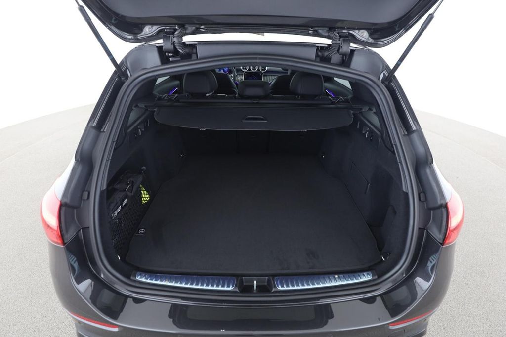 Mercedes-Benz C 220 2025