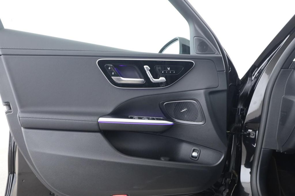 Mercedes-Benz C 200 2025