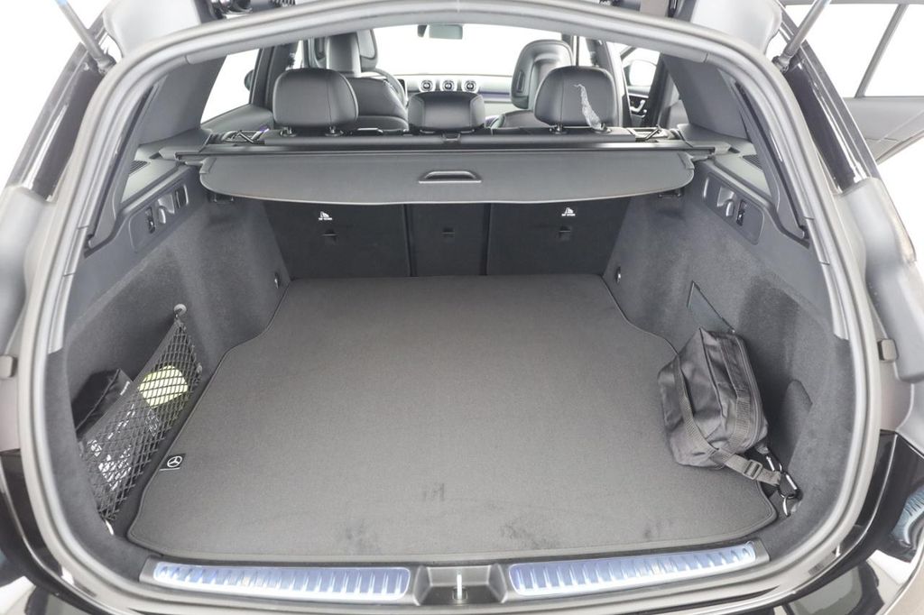 Mercedes-Benz C 200 2025