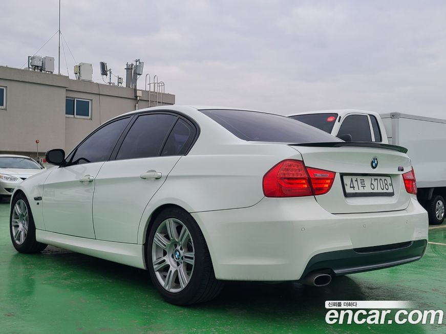 BMW 3-Series 2011