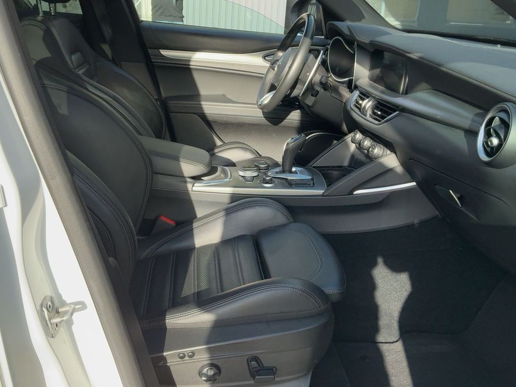 Alfa Romeo Stelvio 2022