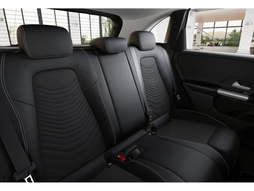 Mercedes-Benz B 250 2025