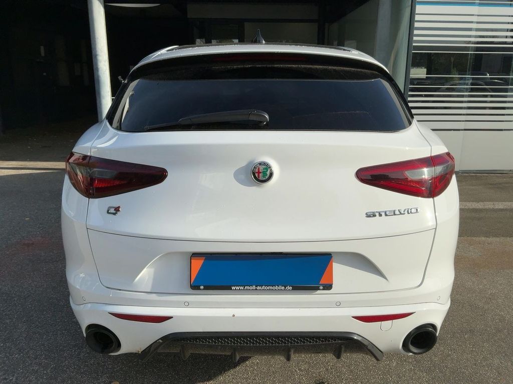 Alfa Romeo Stelvio 2022