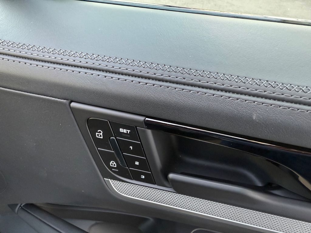 Porsche Cayenne 2024