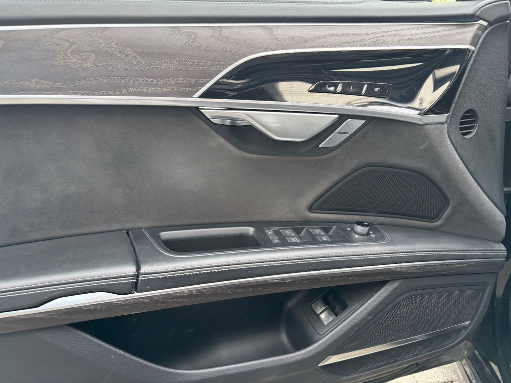Audi A8 2022