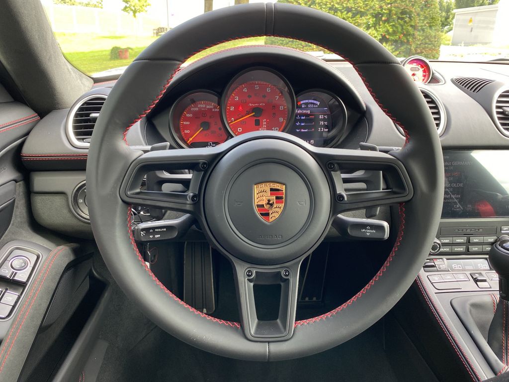 Porsche Boxster 2025