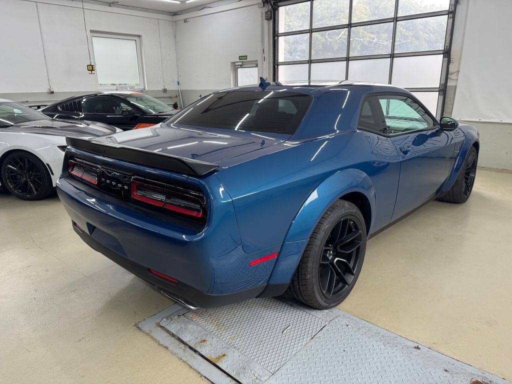 Dodge Challenger 2020