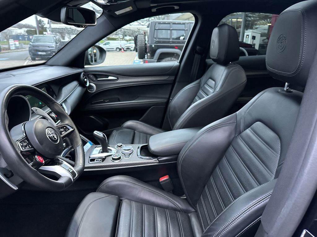 Alfa Romeo Stelvio 2023