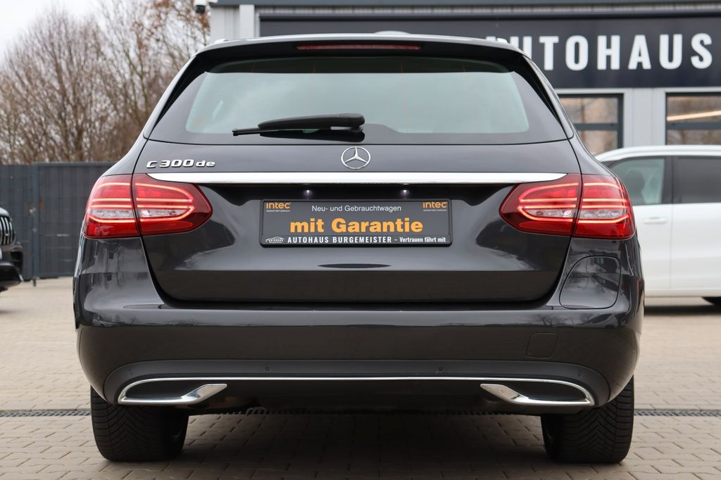 Mercedes-Benz C 300 2021