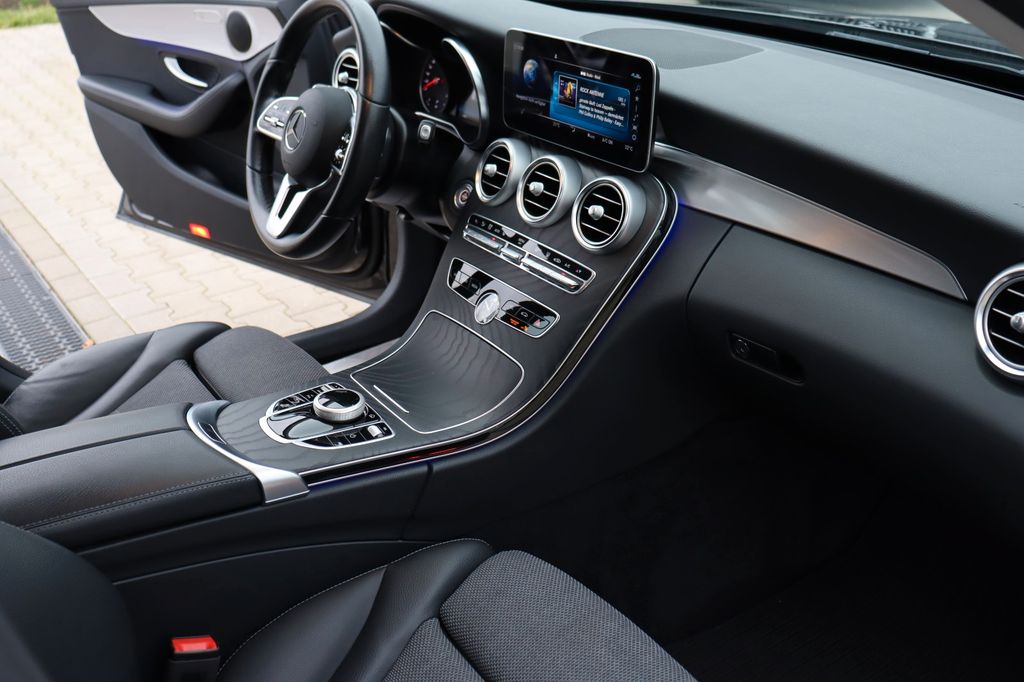 Mercedes-Benz C 300 2021