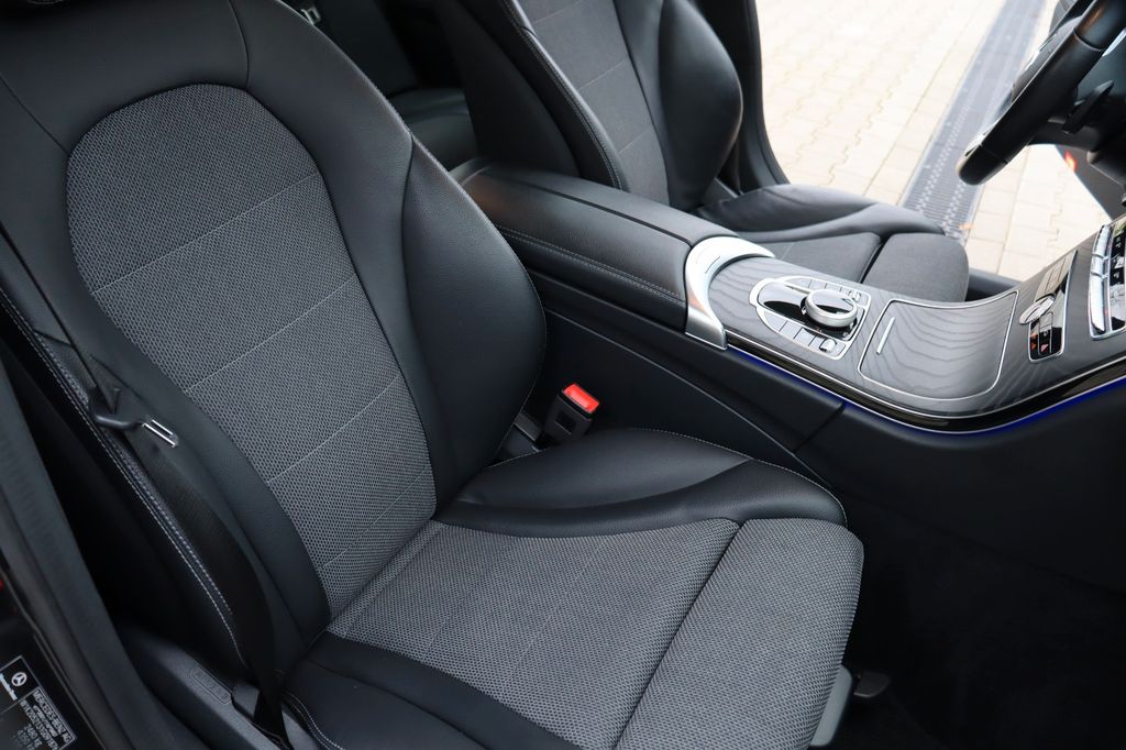 Mercedes-Benz C 300 2021