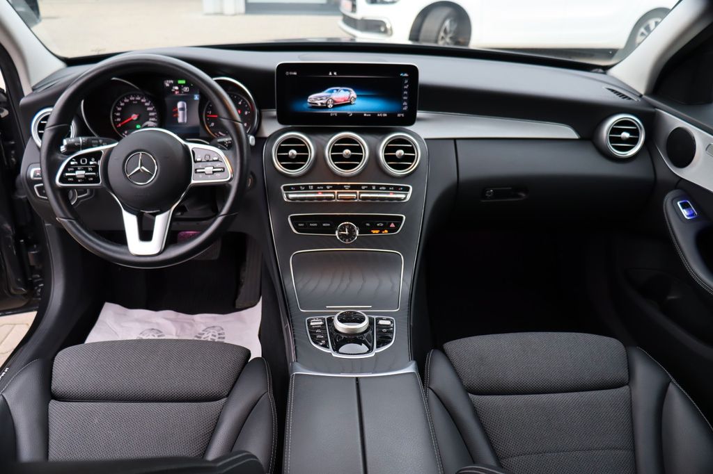 Mercedes-Benz C 300 2021