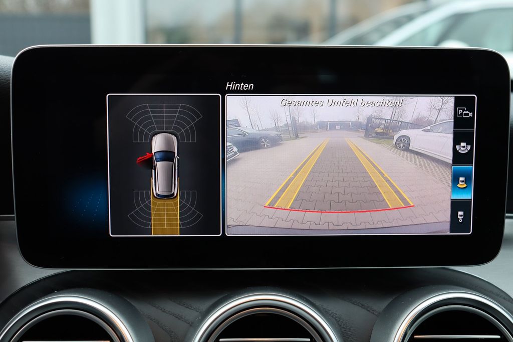 Mercedes-Benz C 300 2021