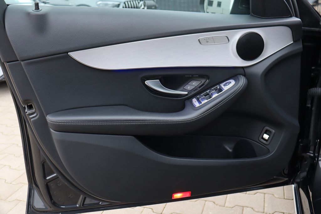 Mercedes-Benz C 300 2021