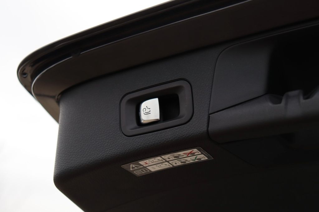 Mercedes-Benz C 300 2021