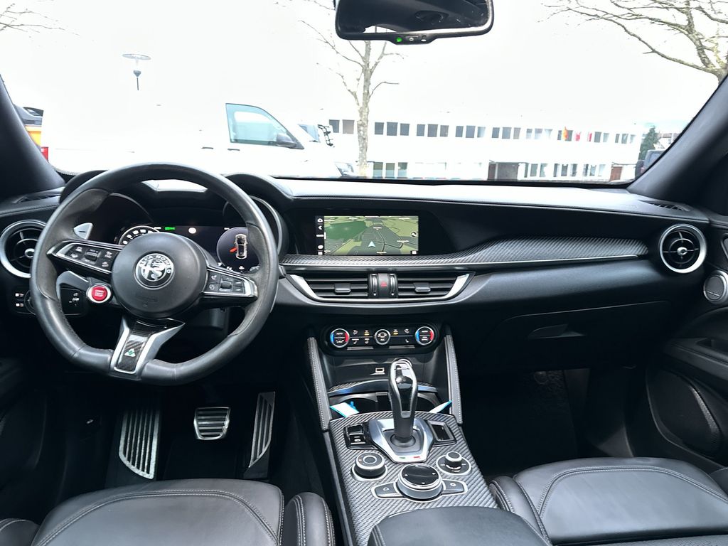 Alfa Romeo Stelvio 2023