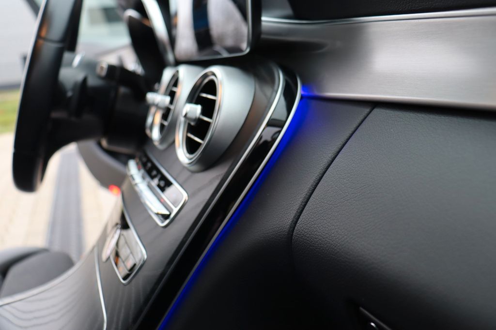 Mercedes-Benz C 300 2021