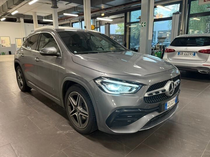 Mercedes-Benz GLA 200 2021