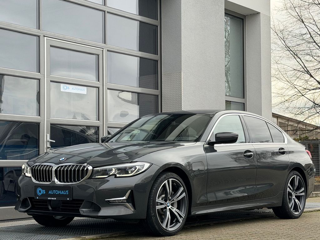 BMW 330 2021