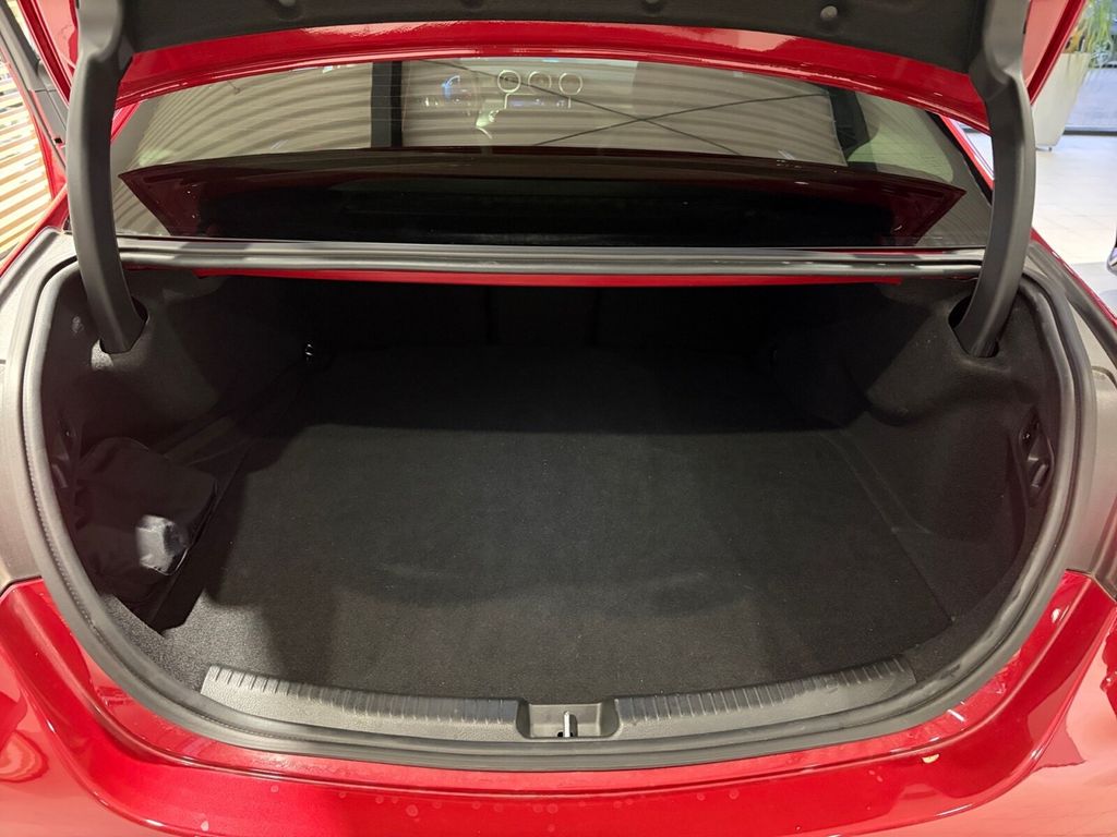 Mercedes-Benz C 300 2024