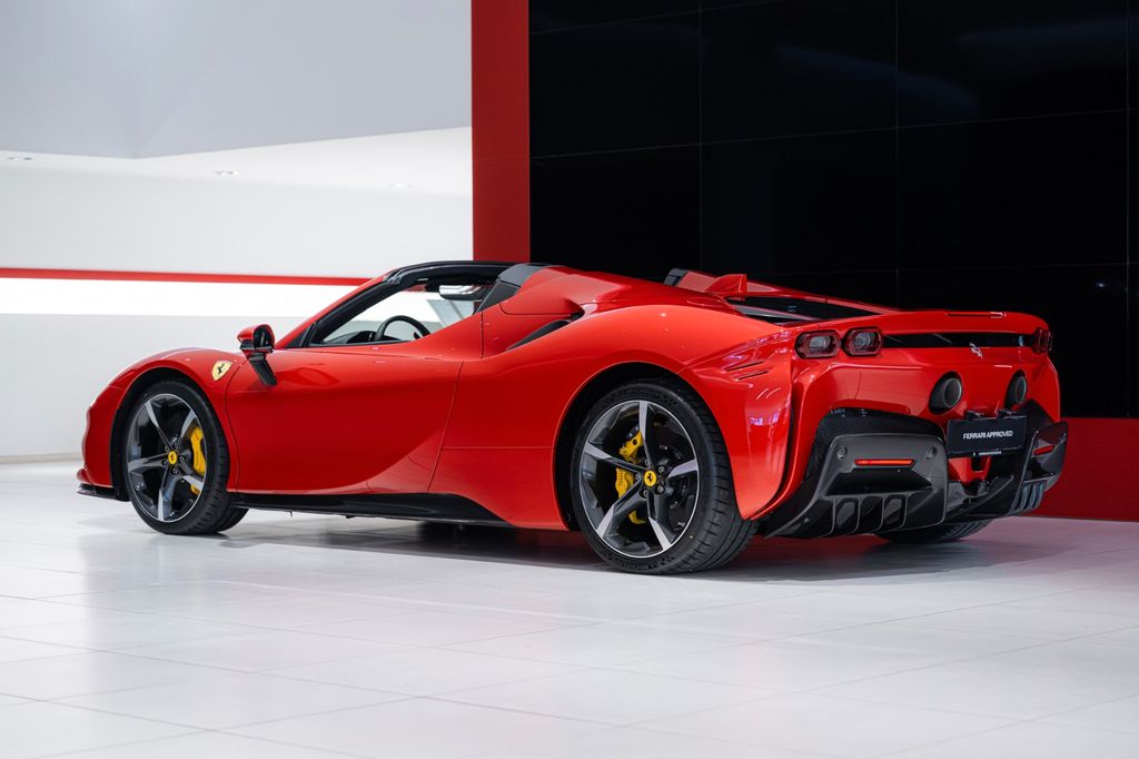 Ferrari SF90 2025