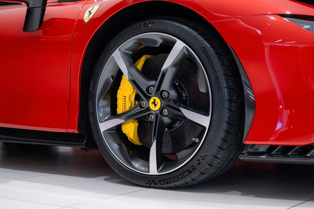 Ferrari SF90 2025