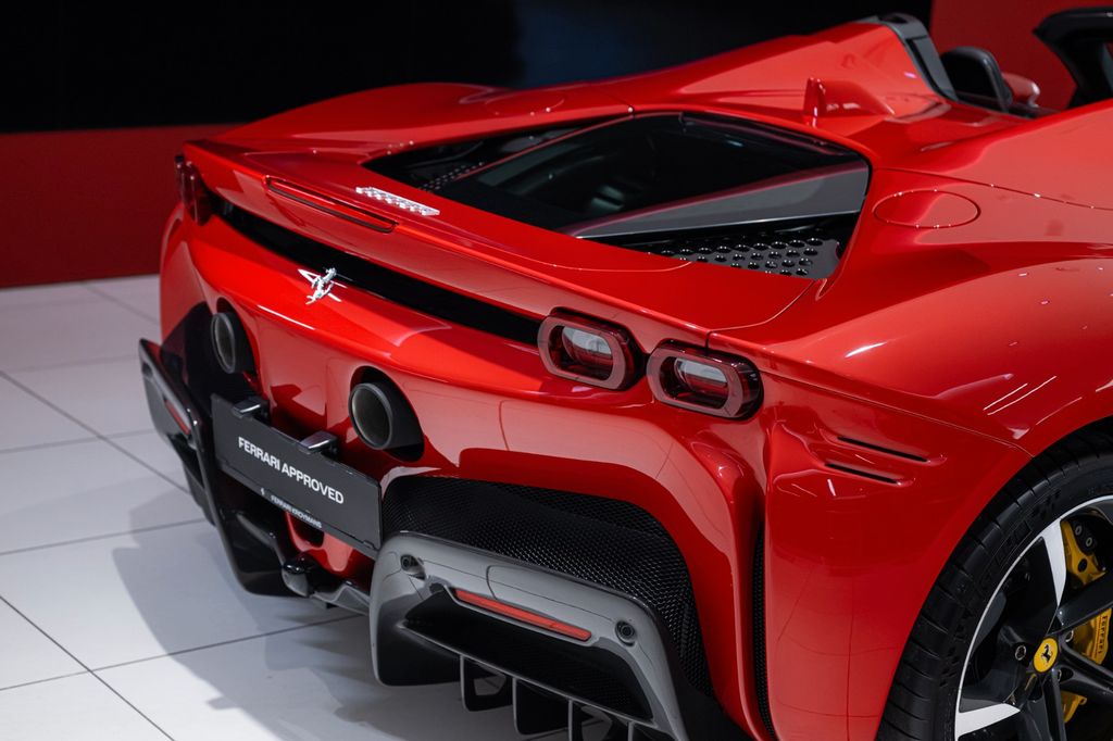 Ferrari SF90 2025
