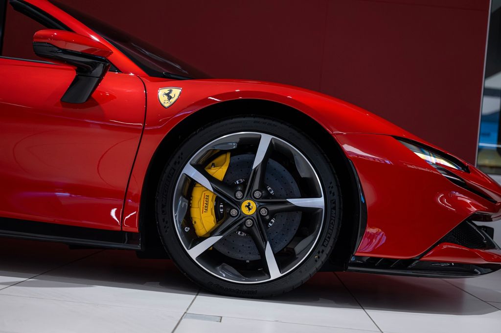 Ferrari SF90 2025
