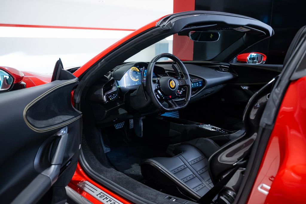 Ferrari SF90 2025