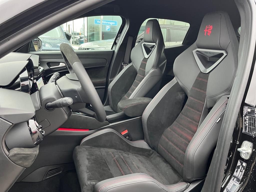 Alfa Romeo Junior 2025