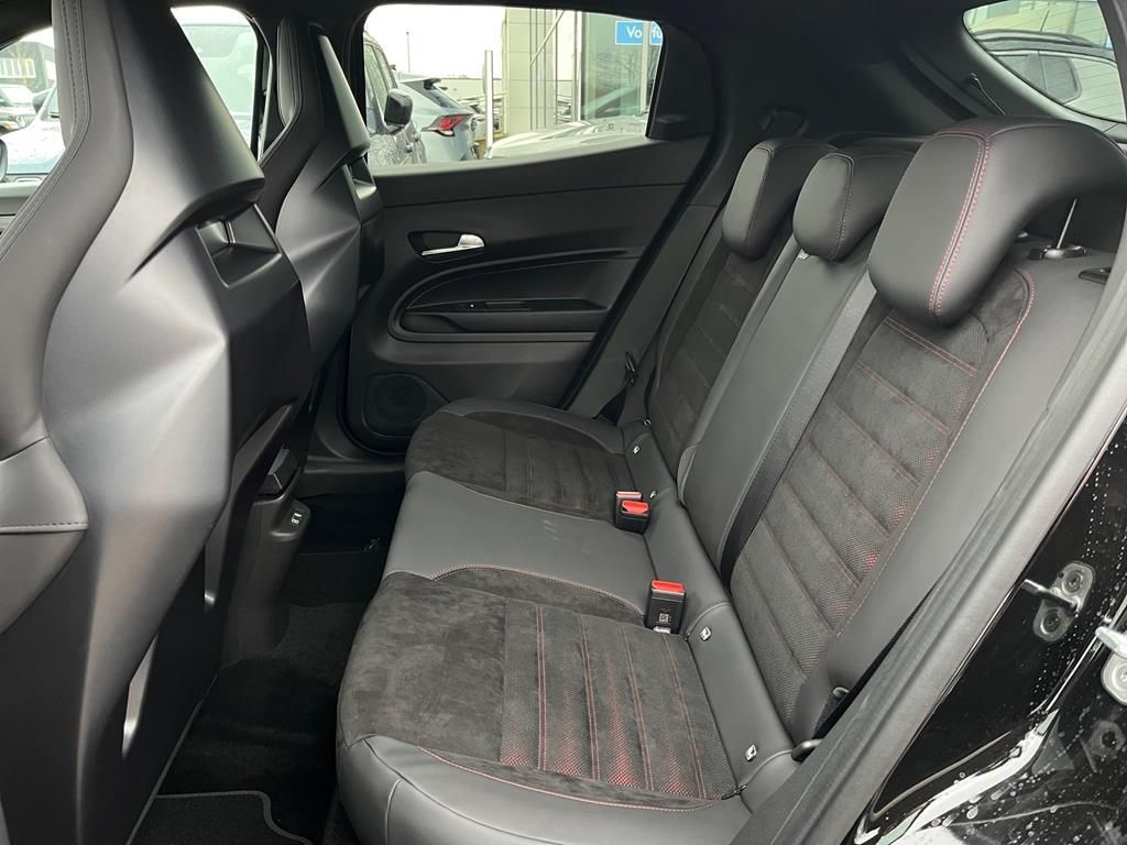 Alfa Romeo Junior 2025