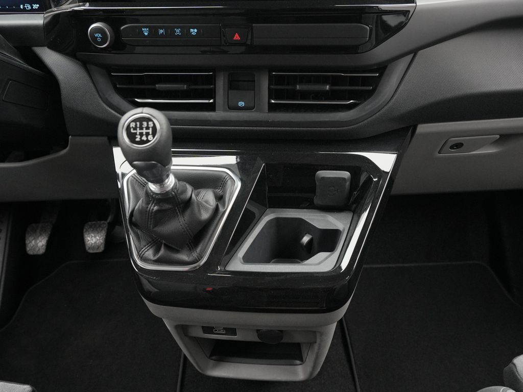 Ford Tourneo Custom 2025