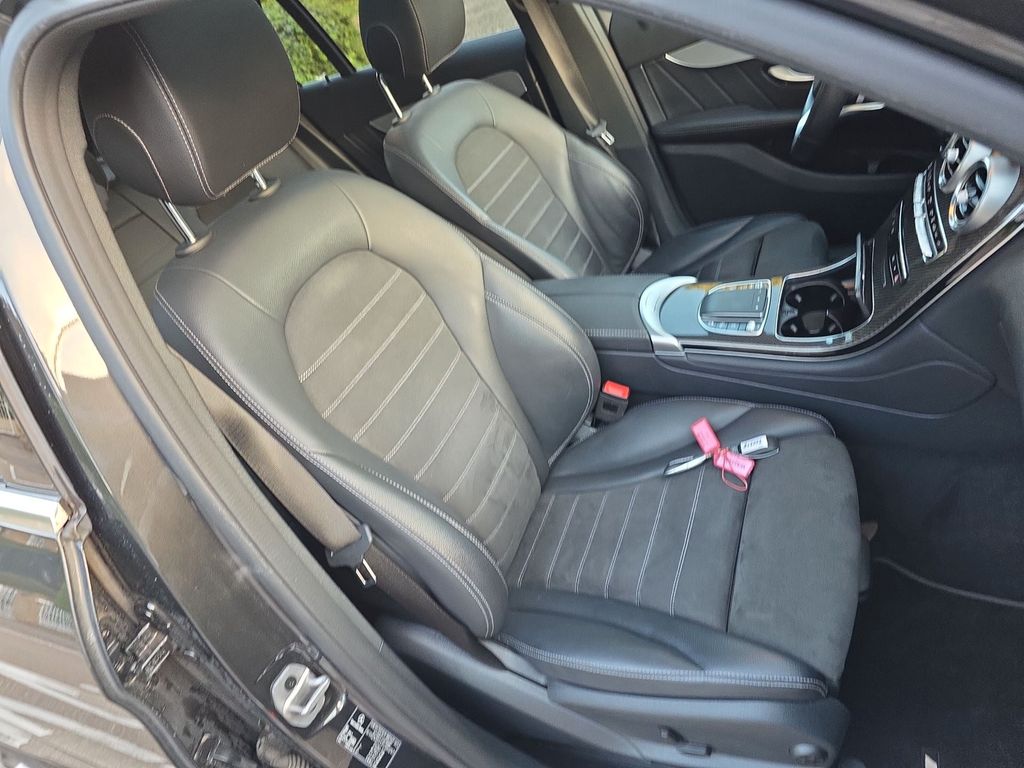 Mercedes-Benz GLC 300 2022