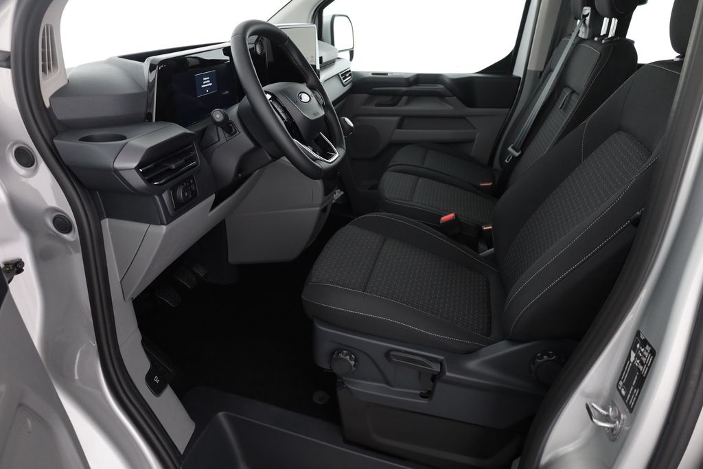 Ford Tourneo Custom 2025