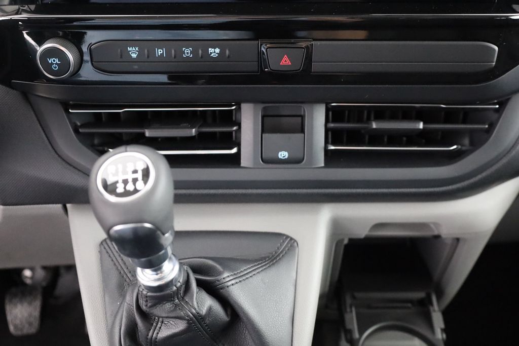 Ford Tourneo Custom 2025