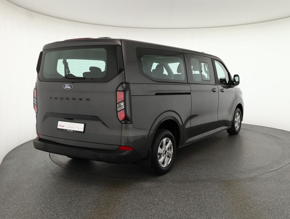 Ford Tourneo Custom 2025