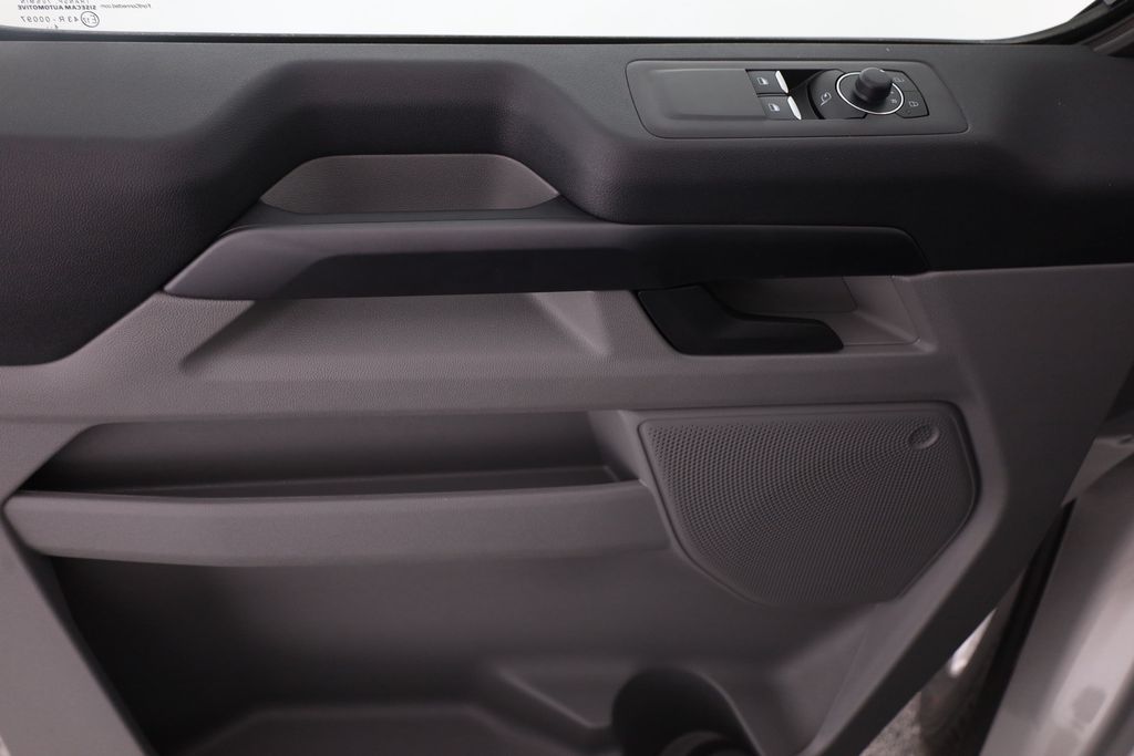 Ford Tourneo Custom 2025